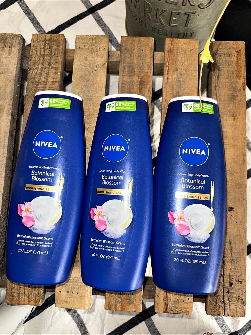 NIVEA Botanical Blossom Nourishing Body Wash Body Wash 20 fl oz 3-Pack NWT